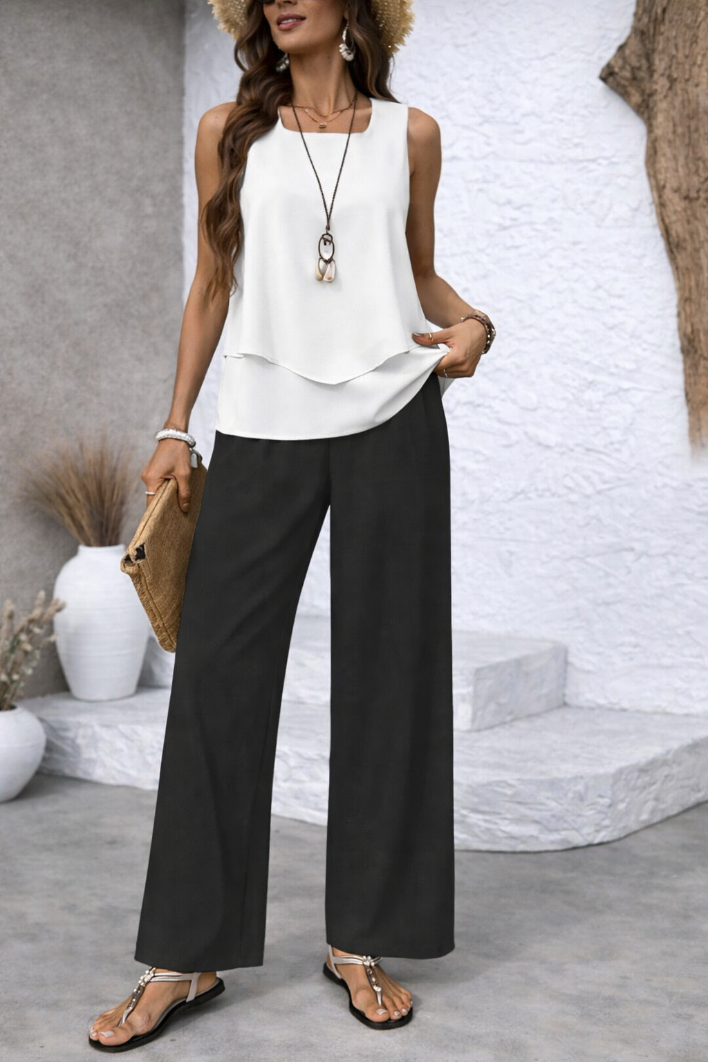 Layla™ | Black and White Elegance