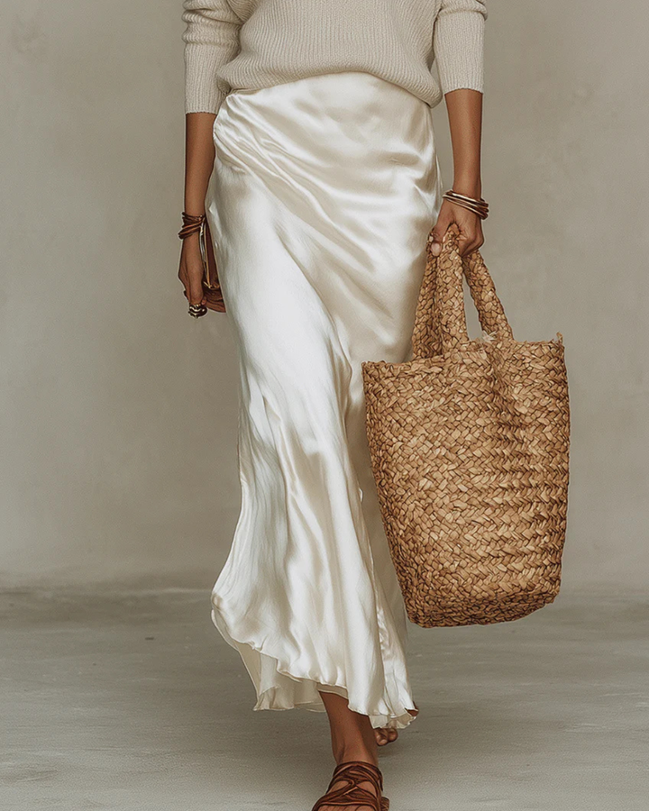 Anaïs – Elegant Silky Midi Dress