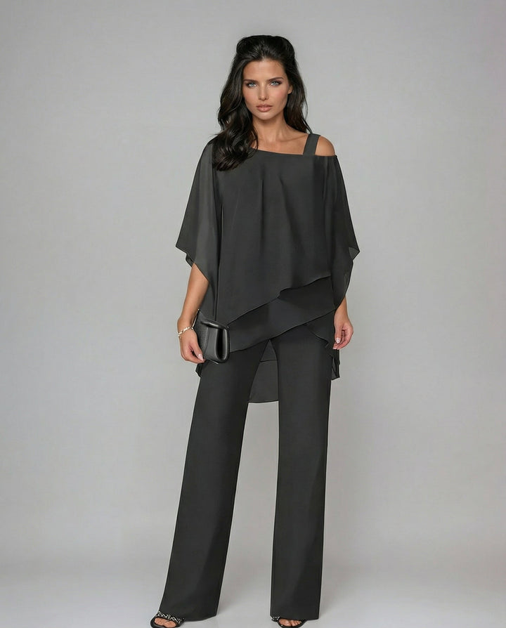 Amelia · Two-Piece Set with a Relaxed Fit